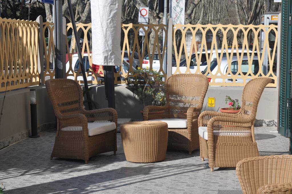Hotel Vittoria Viareggio Esterno foto