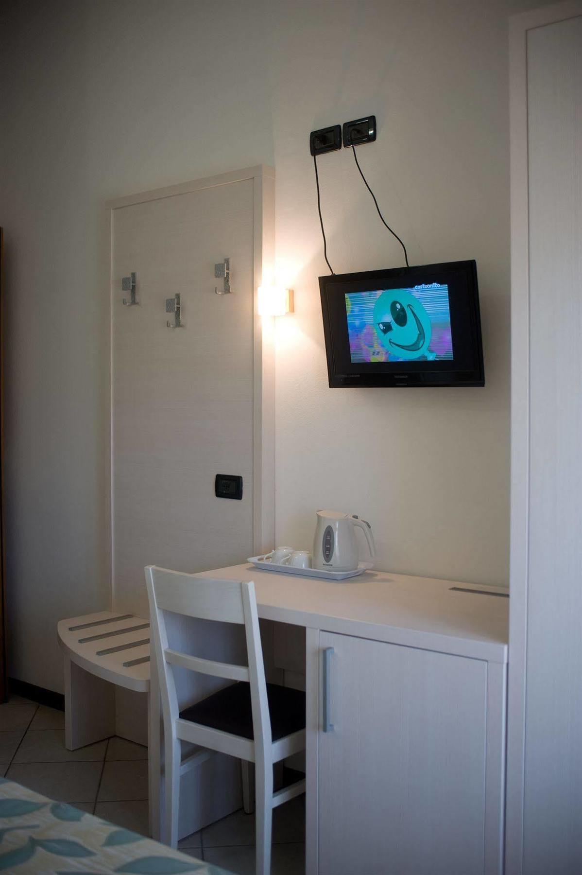 Hotel Vittoria Viareggio Esterno foto