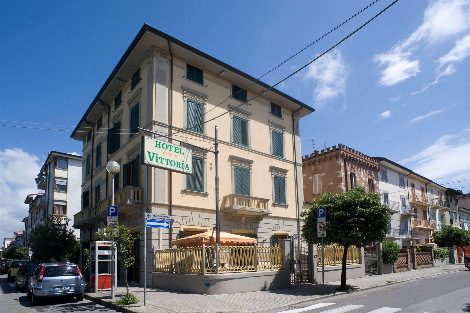 Hotel Vittoria Viareggio Esterno foto