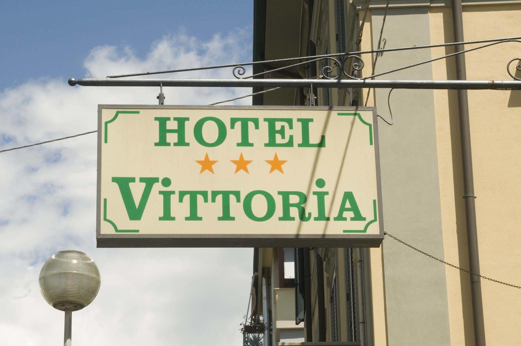Hotel Vittoria Viareggio Esterno foto